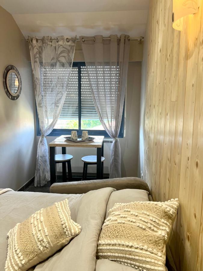 Appart Hotel Cozy Proche Centre, Parking Montbéliard Eksteriør bilde